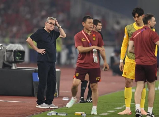 0-1负印尼 国足提前一轮无缘世界杯 伊万主动揽责