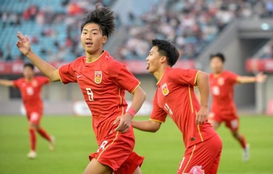 U16国少5-2澳洲夺冠 四国赛暴露中场屏障隐患
