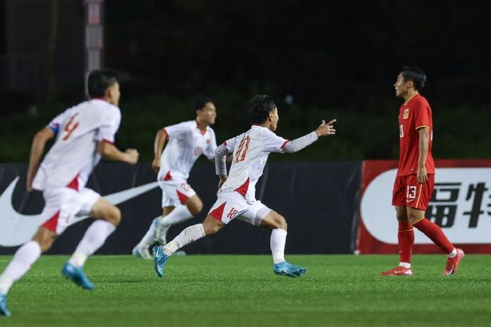 09国少5-2逆转澳洲夺冠 进攻端全面开花仍存后腰缺口 09国少5-2逆转澳洲夺冠 进攻端全面开花仍存后腰缺口