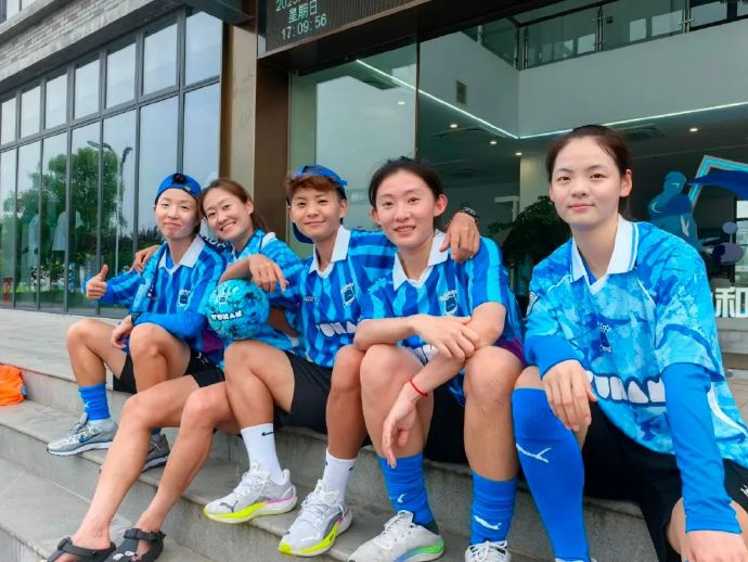 王霜弧线+宋端世界波，武汉女足2-0胡志明市晋级亚冠决赛