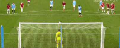 麦卡蒂帽子戏法多库两射两传 曼城8-0血洗索尔福德城