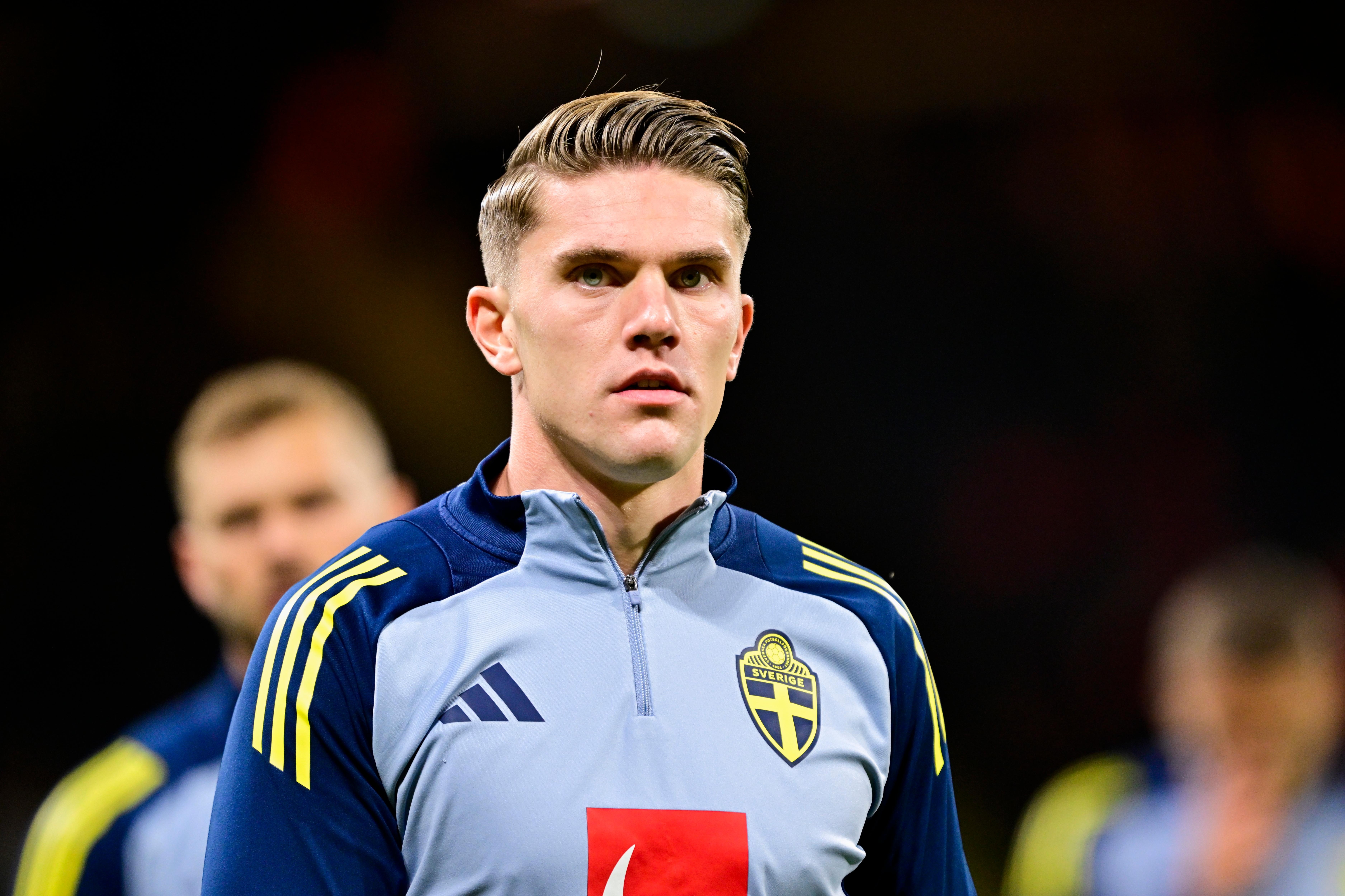 瑞典友谊赛锋线调整：约克雷斯搭档伊萨克首发