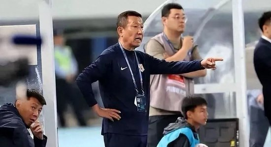 崔康熙合同到期谣言溯源：常识溃败与流量狂欢
