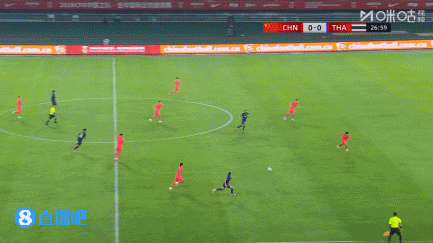 国足半场0-0泰国，刘浩帆禁区内失误险酿大祸