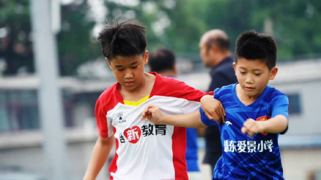 天坛杯青少年足球交流：四队混战无排名，国安梯队体验成亮点