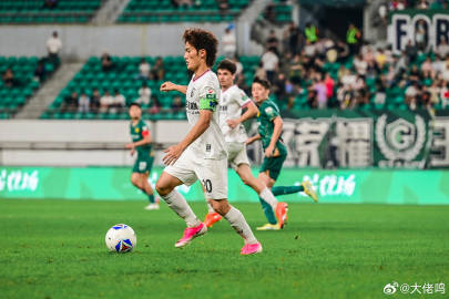 冯轶梵角球头槌 刘宇杰单刀锁胜 贵州贵阳竞技主场2-0完胜广州蒲公英