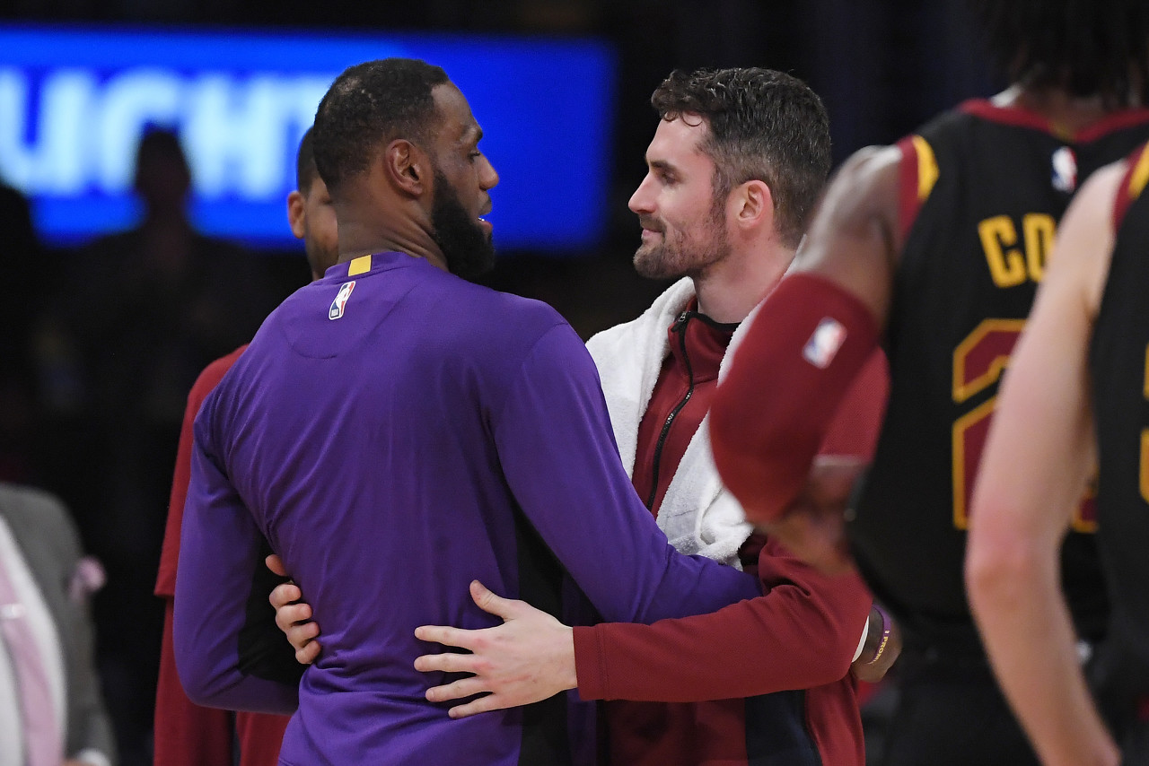 ESPN名记：乐福成湖人潜在目标，或与詹姆斯重聚