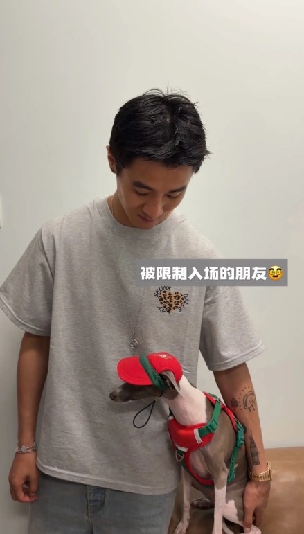 韦世豪潮牌快闪店春熙路开张 费利佩胡荷韬等五队友捧场