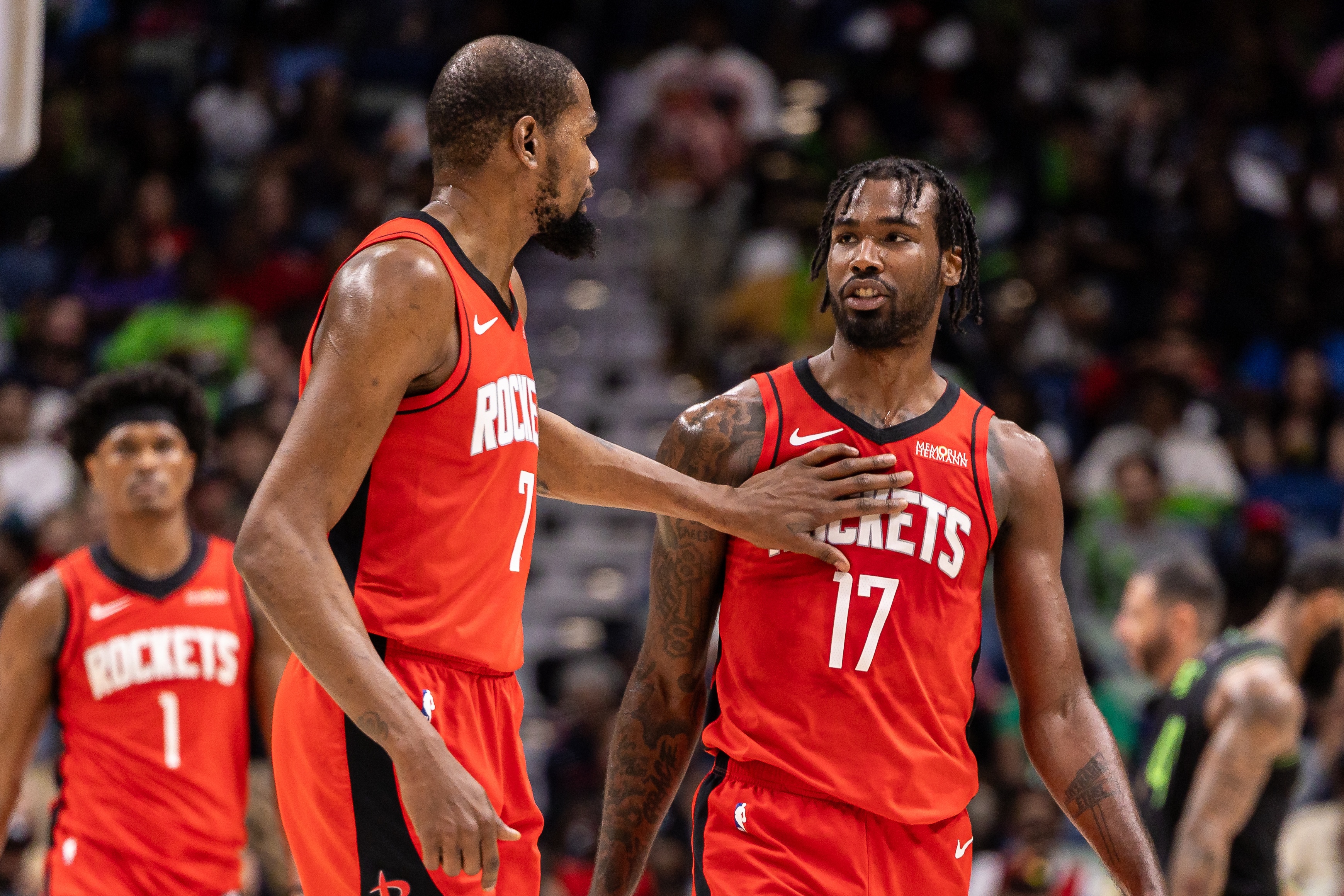ESPN名记:火箭面临两难抉择 范弗里特回归或启动大交易 ESPN名记:火箭面临两难抉择 范弗里特回归或启动大交易