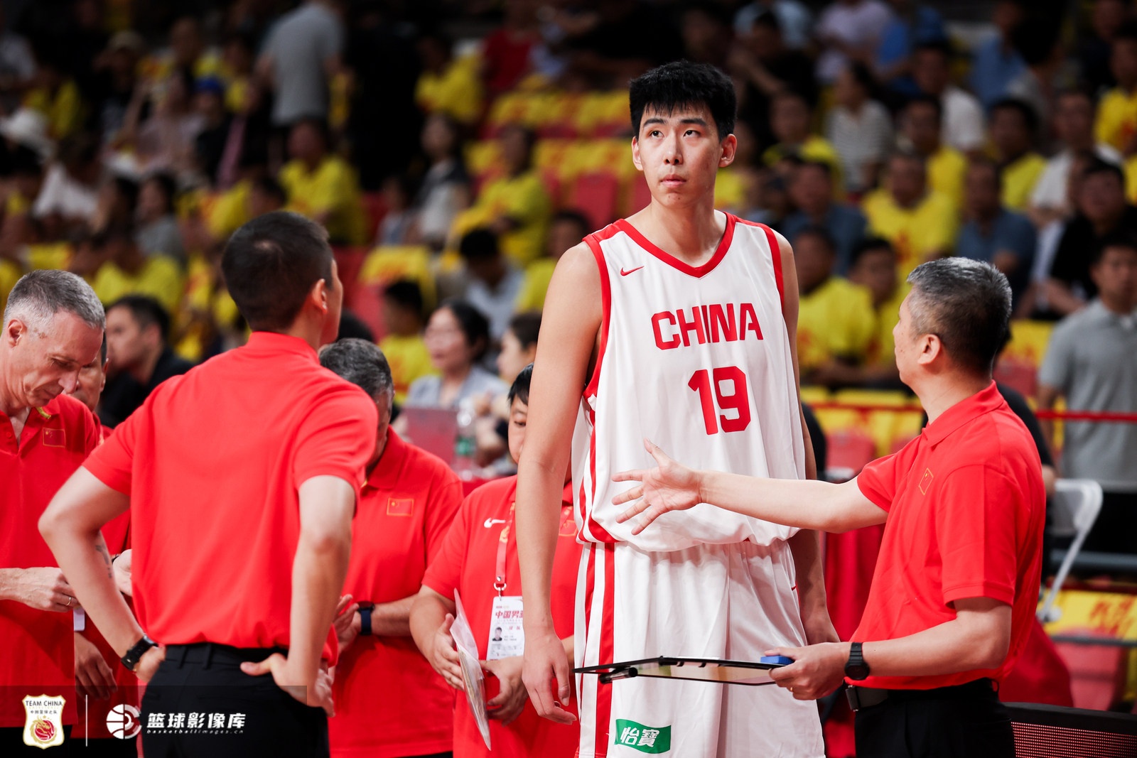 前场篮板遭碾压,中国男篮杭州两胜仍存三大隐患