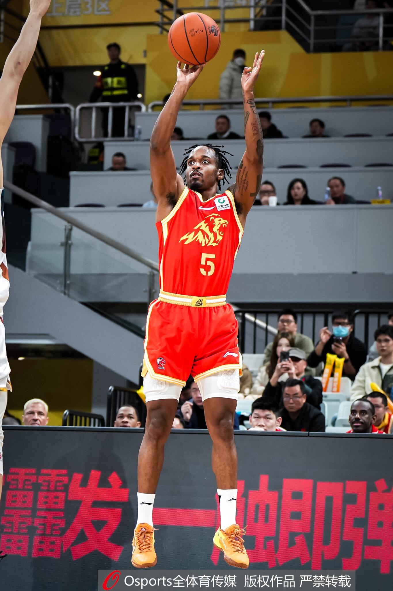 多队锁定外援优先续约权:上海留洛夫顿 广东签萨姆纳&奎因 多队锁定外援优先续约权:上海留洛夫顿 广东签萨姆纳&奎因