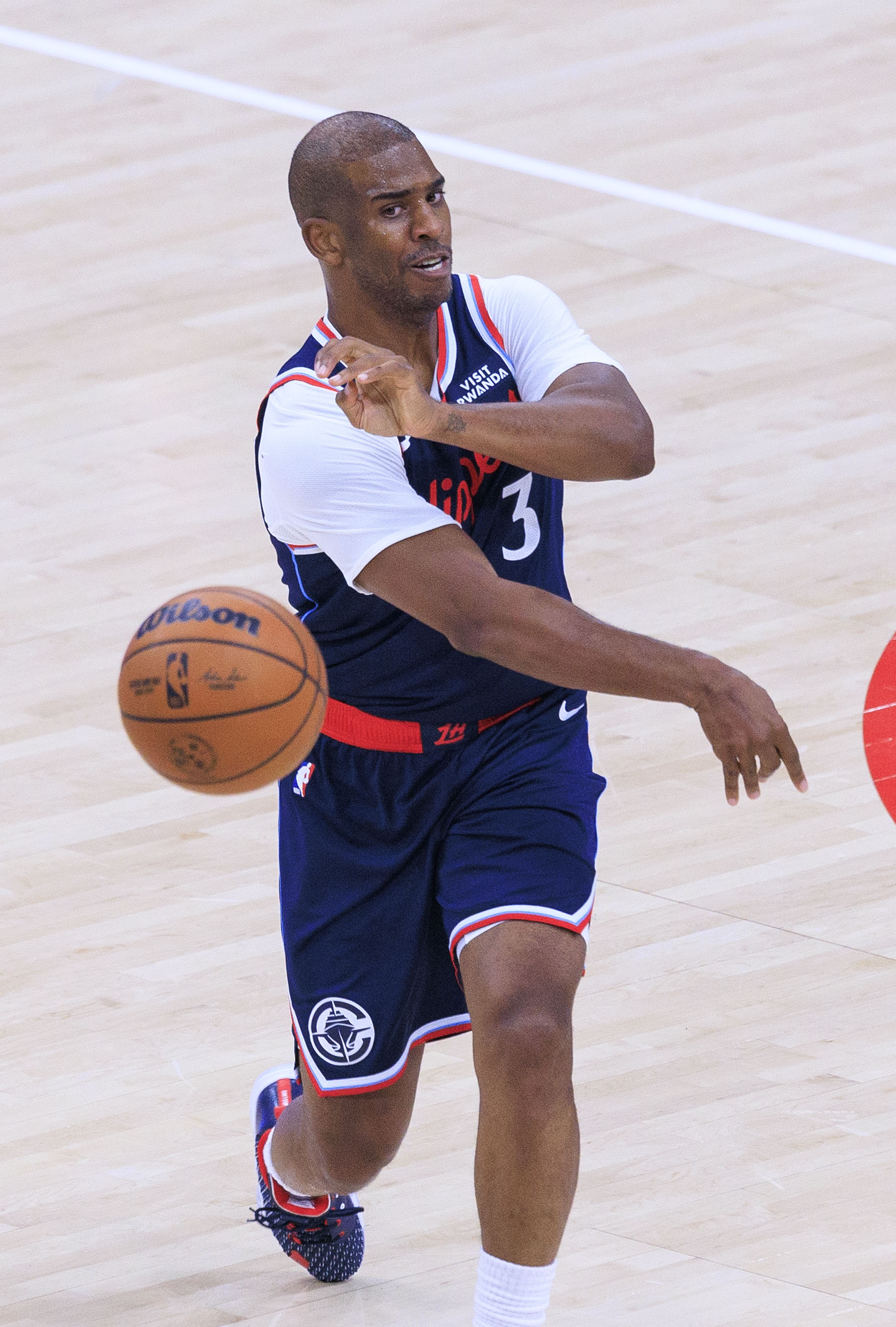 保罗反驳杜兰特:NBA不是长得高就行 矮后卫仍有生存空间 保罗反驳杜兰特:NBA不是长得高就行 矮后卫仍有生存空间