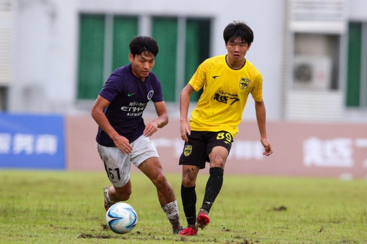 刘志鹏点射救主 深圳新鹏城U20客场1-1平广东广州豹U20