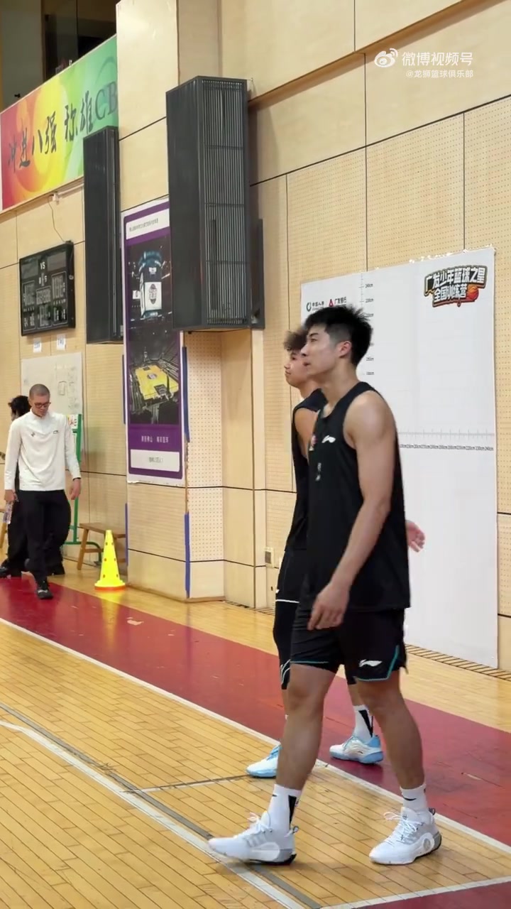 陈国豪归队首训 广州男篮两员大将同日集结 陈国豪归队首训 广州男篮两员大将同日集结