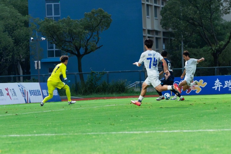 U20中青赛补赛申花3-1新鹏城 张煜黄毅豪破门对手送乌龙 U20中青赛补赛申花3-1新鹏城 张煜黄毅豪破门对手送乌龙