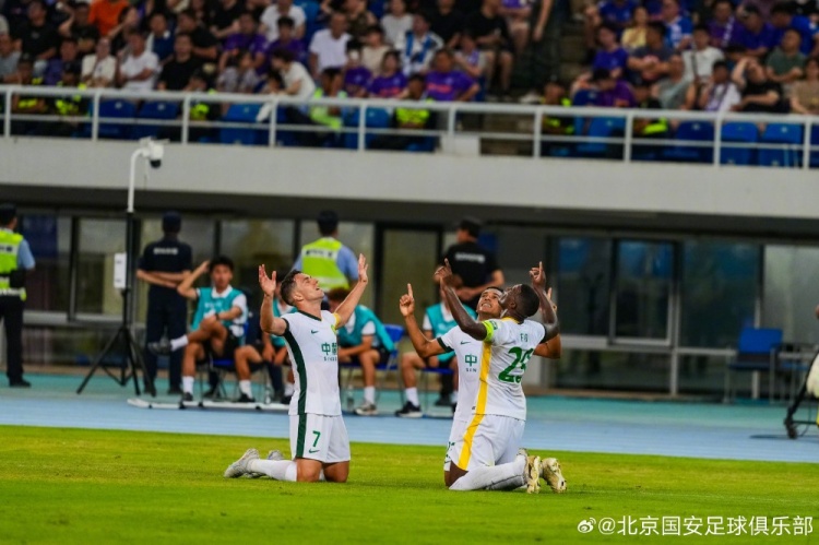 法比奥梅开二度 北京国安客场4-2力擒天津津门虎