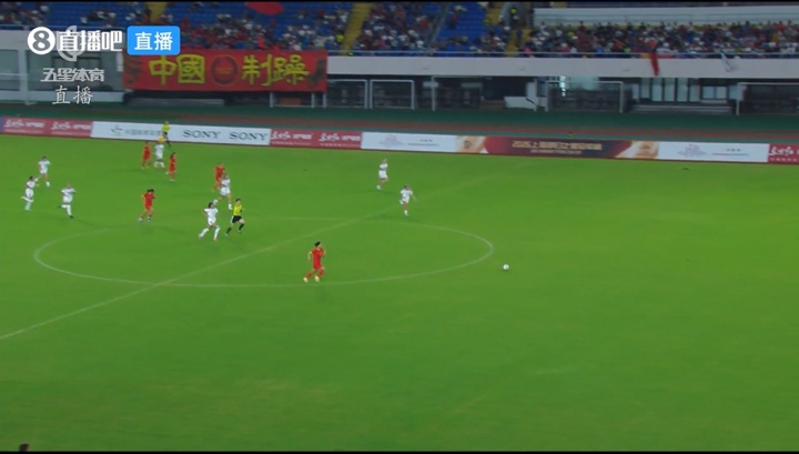 方珍珠过门将打空门 U17中国女足2-0领先皇马女足 方珍珠过门将打空门 U17中国女足2-0领先皇马女足