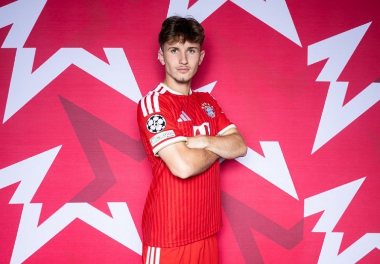 记者:拜仁和19岁攻击手宾德续约至2030年,球员季前训练表现抢眼