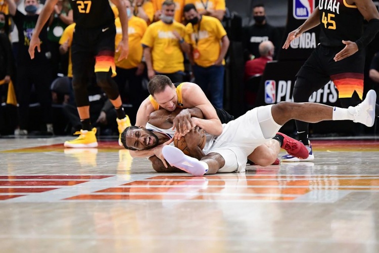 NBA最差签约？快船为伦纳德付出10首轮 灾难程度远超送走东契奇？