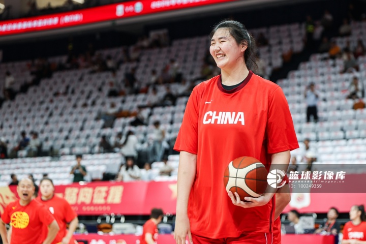 美国女篮主帅:如果张子宇继续进步 WNBA会有她的一席之地